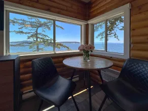 Tranquil Oceanview Cabin - Image 5
