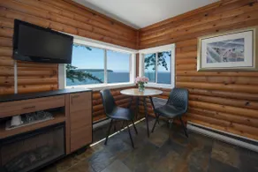 Tranquil Oceanview Cabin - Image 3