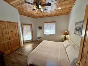 Mt. Lemmon Hotel Pet Friendly Cabin #3 - Image 5