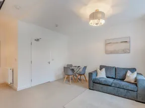 ”Derwent” Pet-Friendly Deluxe Double Apartment - Image 5