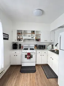 Spacious 2 Bedroom Apartment - Image 2