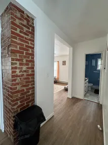 Spacious 2 Bedroom Apartment - Image 3