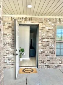 Apartment F on Glendale - Image 3