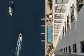 Mesmerizing 35th Floor Resort Pools and Views - Image 2