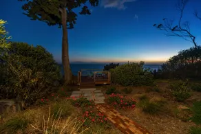 Oceanfront Home, next to beach, heated pool & spa - Image 3