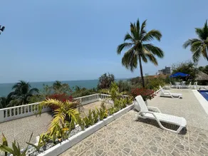 Perla Santa – Luxury Condo - Image 3