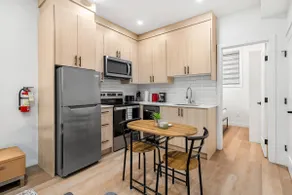Private Comfy 1BD Suite | 7m to DT | Walk to SAIT - Image 4