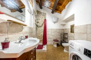 Stay in a 17th-century house - Image 5