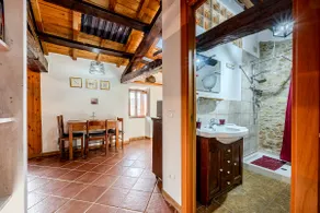 Stay in a 17th-century house - Image 4