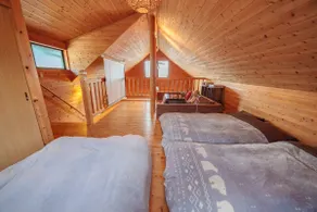 Private natural hot spring baths with rocks / Children's room / Wooden deck with roof / Ideal for long-term stays and trips to Kyushu / Projector - Image 2
