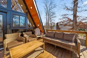 3 levels *Luxury A-Frame Cabin, Lake View/ HOT TUB - Image 3