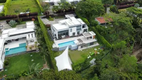Luxury mansion in heart of Eje Cafetero 15 sleeps! - Image 2