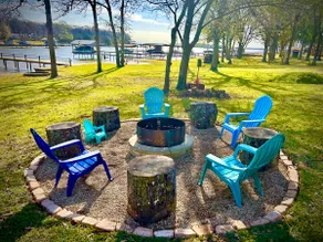 Waterfront, Fire Pit, Deck-TV, Sleeps 8 - Image 2