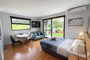 Deluxe Quad Suite - Image 3