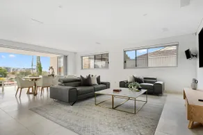 Starlight—A Slice of the Hollywood Hills in Bexley - Image 4
