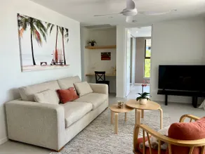 Sunny Coolum Beach Retreat - Image 2