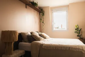 Cozy and Bright – 5 Minutes from the Heart of Paris - Image 2