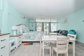 Beachfront Condo in Cedar Key Florida - Image 5