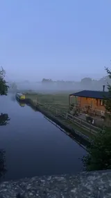 Canalside Cabin - Image 4