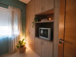 Luxury peach suite with balcony - Image 4