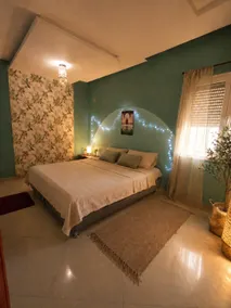 Luxury peach suite with balcony - Image 3
