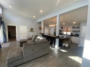 New Modern Ranch - Close to base - Image 5