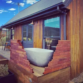 Appledore Cabin in the Valley - Outdoor Bath - Image 3