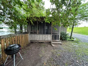 Cabin on the Lake - Image 2