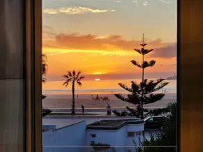 Luxury with sea view, pool, parking & security - Image 4