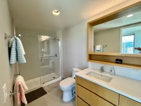 SKY ALA MOANA Luxury 2 bedroom Resort Parking 2311 - Image 5