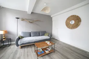 Pont Saint Roch: Bright home with garage - Image 2