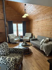 Dropmore Lofthouse (West cabin) - Image 4