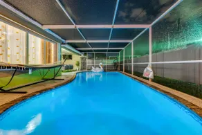 Pool & Outdoor Kitchen | Miami, Hard Rock & Beach - Image 2