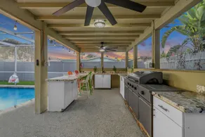 Pool & Outdoor Kitchen | Miami, Hard Rock & Beach - Image 4