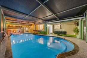 Pool & Outdoor Kitchen | Miami, Hard Rock & Beach - Image 5