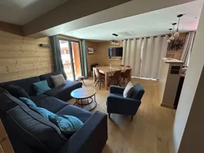 Renovated Apartment · Direct Access to Slopes · Mountain Corner · Ideal for Families - Image 3