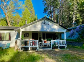 Crawford Cottage Inn@Perry Creek - Image 2
