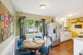 Garden Sanctuary • Fire Pit • Kitchen & Privacy - Image 4