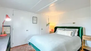Hilltop Studio in Highland Park - Image 3