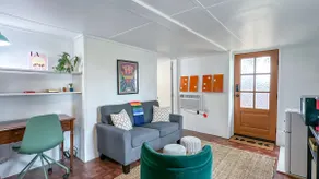 Hilltop Studio in Highland Park - Image 2