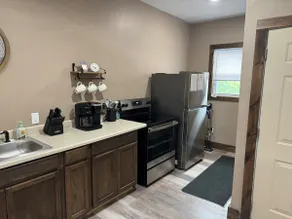 New Downtown Greene Apartment *no cleaning fee!* - Image 4