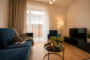 Downtown apartment with garage - Image 3