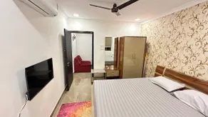 God’s Shelter 4 studio apartment - Image 2