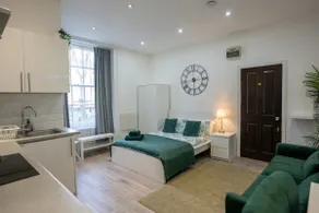 Beautiful Studio Flat in Hackney next to Overground Station - Image 2