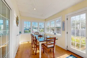 3BR dog-friendly coastal home with bikes & firepit - Image 5