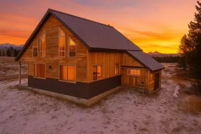Elk Grove Lodge+HotTub+WiFi+AC+ClosetoYellowstone - Image 4