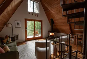Lake Front Retreat, Sauna/Hot Tub - Image 4