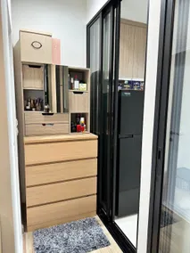 Bearing Cozy Stay Near BTS - Image 3