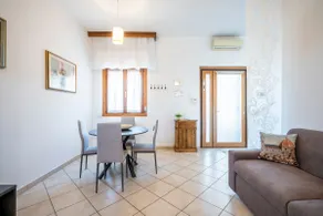 Free Parking & Large Terrace | Wi-Fi + A/C - Image 4