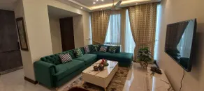 Luxury Apt407 Pool•Gym•Jacuzzi, Gulberg Lahore - Image 5